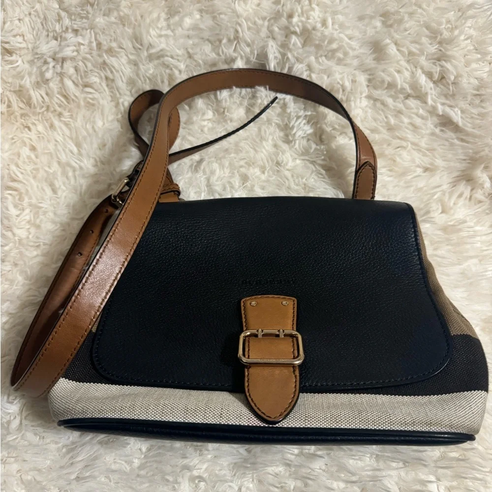 Burberry Shellwood crossbody